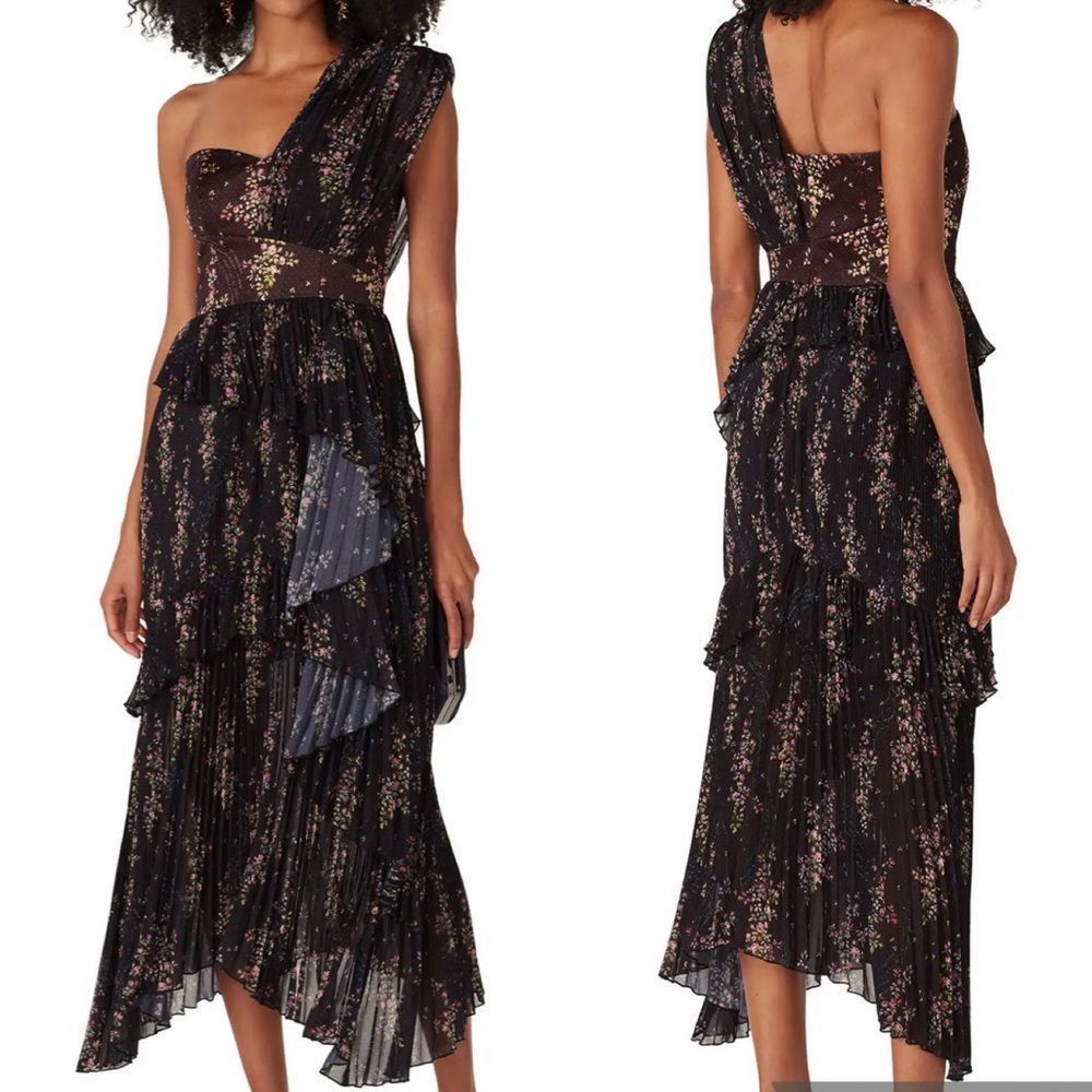 AMUR
Asymmetric One Shoulder Dress